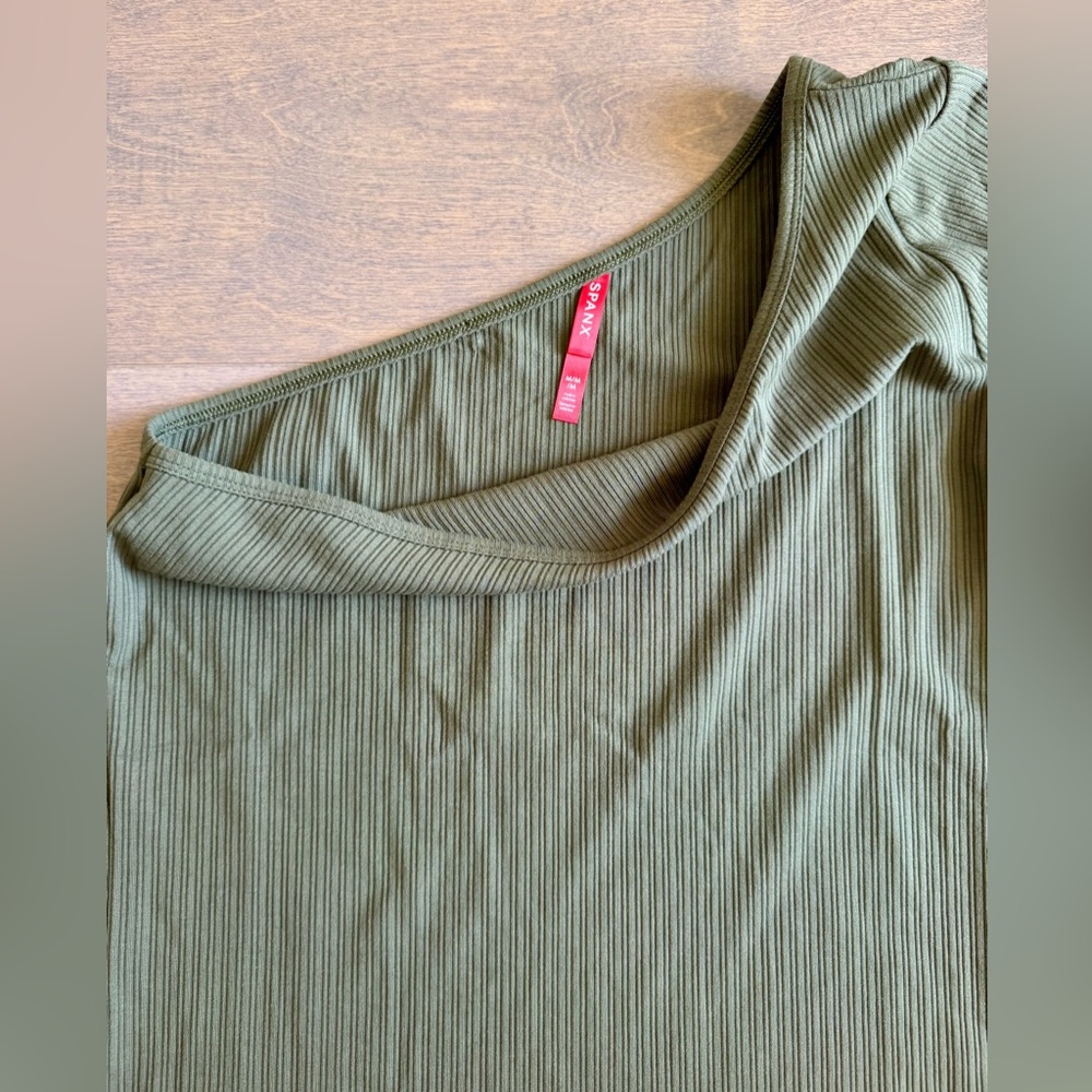 NWT Spanx Stretch Rib One Shoulder Top - Picture 6 of 9